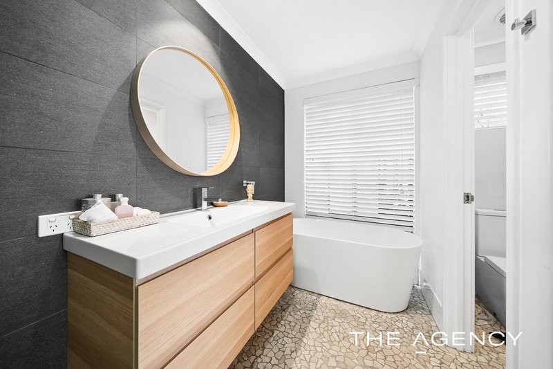Photo - 24 Langford Boulevard, Madeley WA 6065 - Image 5