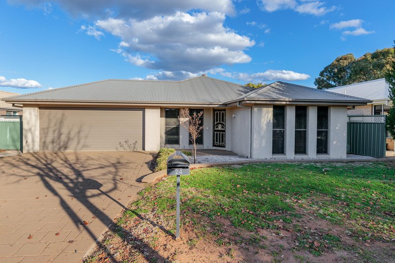 24 Lansdowne Drive, Dubbo NSW 2830