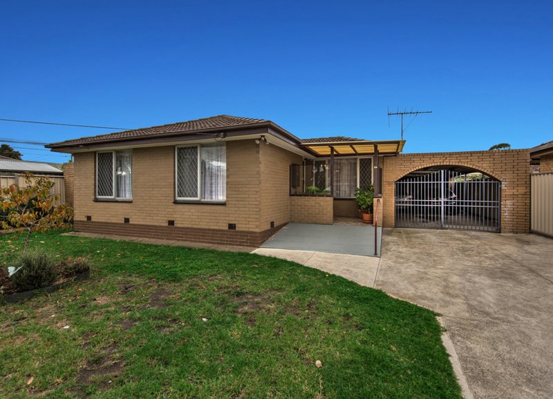 24 Larisa Road, St Albans VIC 3021