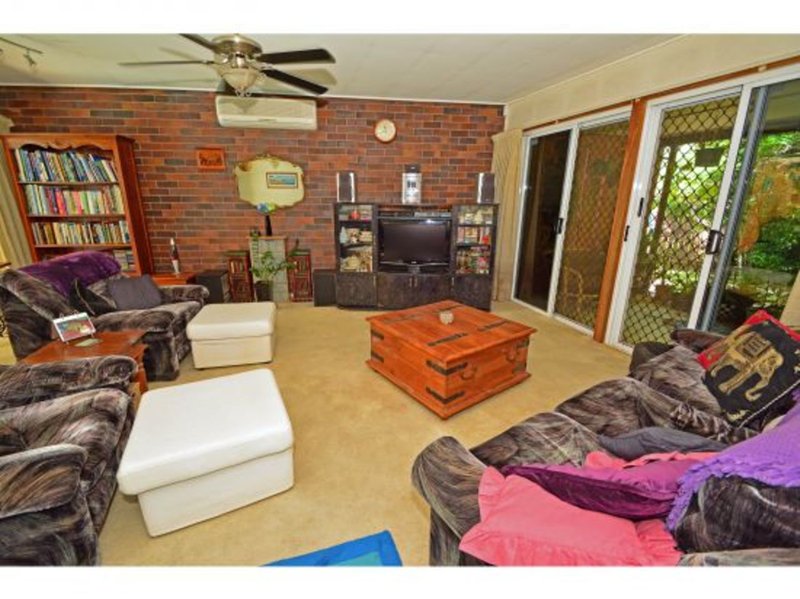 Photo - 24 Larwood Street, Upper Mount Gravatt QLD 4122 - Image 5