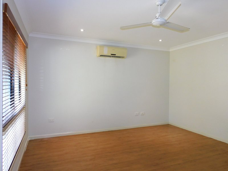 Photo - 24 Lashmar Crescent, Deeragun QLD 4818 - Image 2