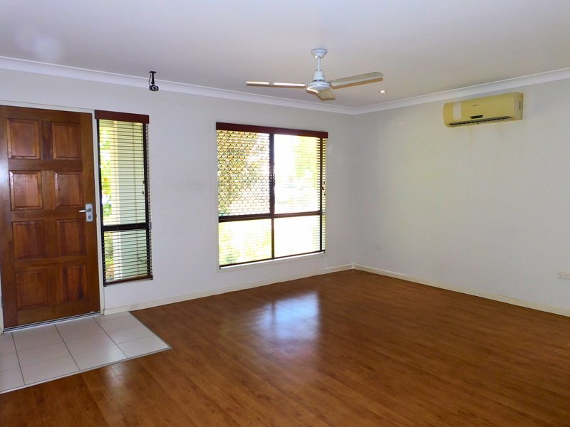 Photo - 24 Lashmar Crescent, Deeragun QLD 4818 - Image 3