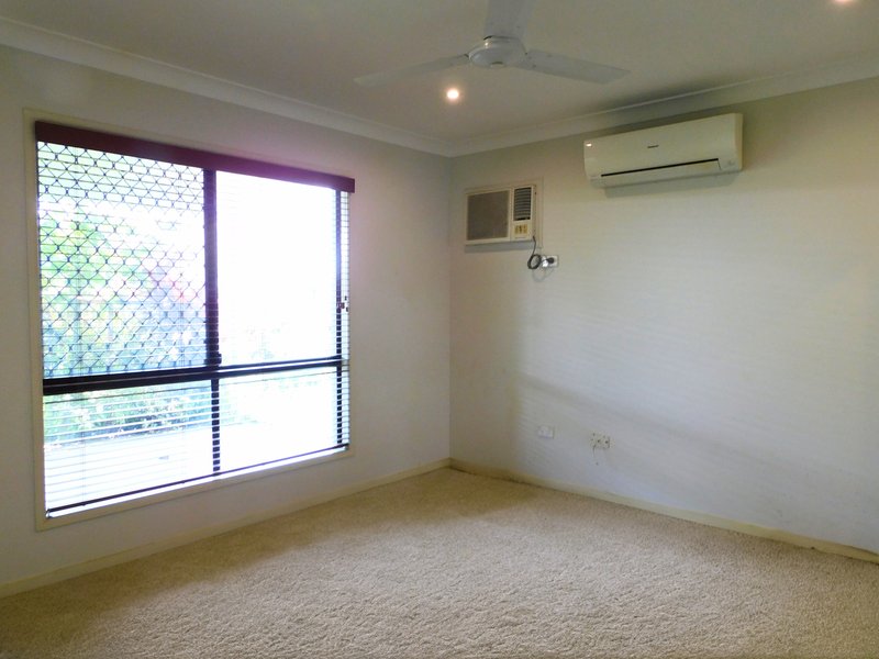 Photo - 24 Lashmar Crescent, Deeragun QLD 4818 - Image 6