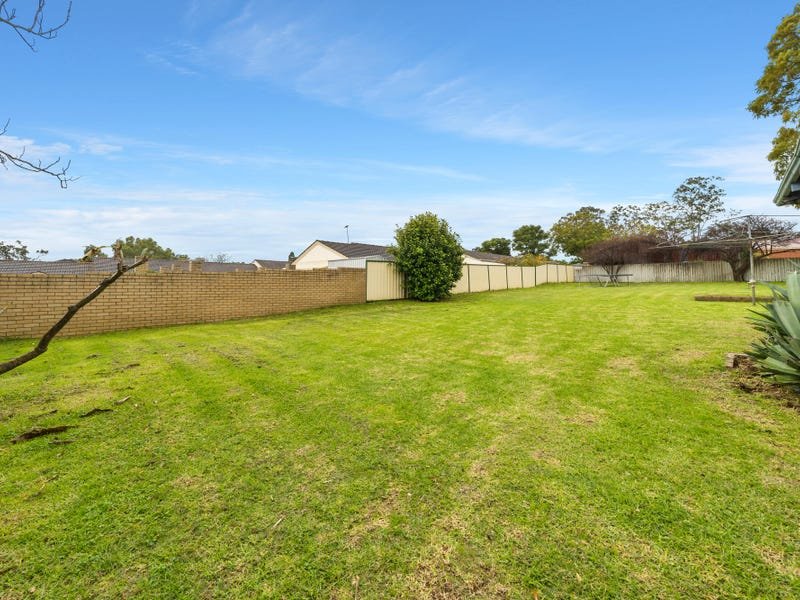 Photo - 24 Lathwell Street, Armadale WA 6112 - Image 3