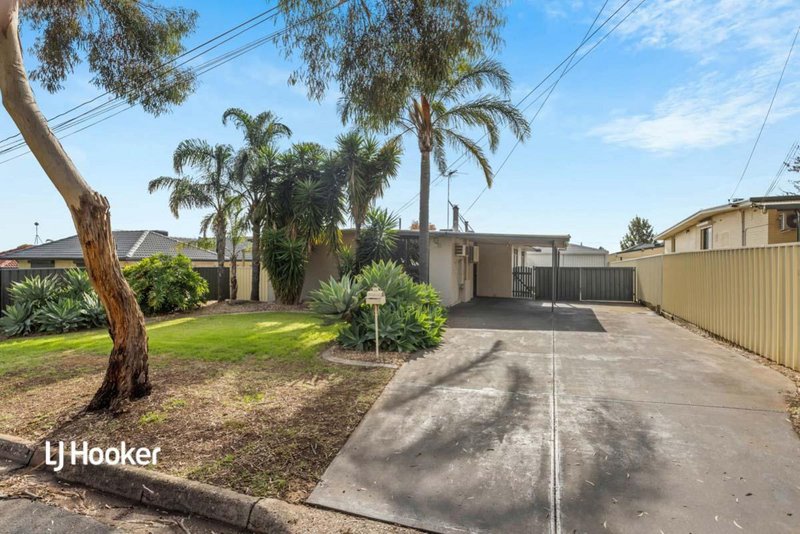 24 Leabrook Drive, Para Hills SA 5096