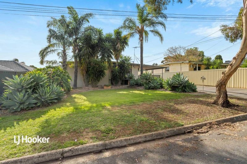 Photo - 24 Leabrook Drive, Para Hills SA 5096 - Image 2