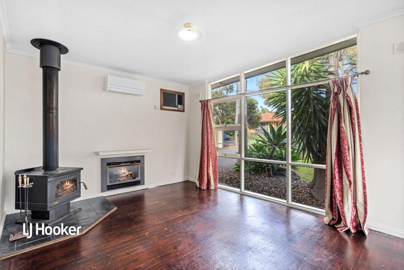 Photo - 24 Leabrook Drive, Para Hills SA 5096 - Image 3