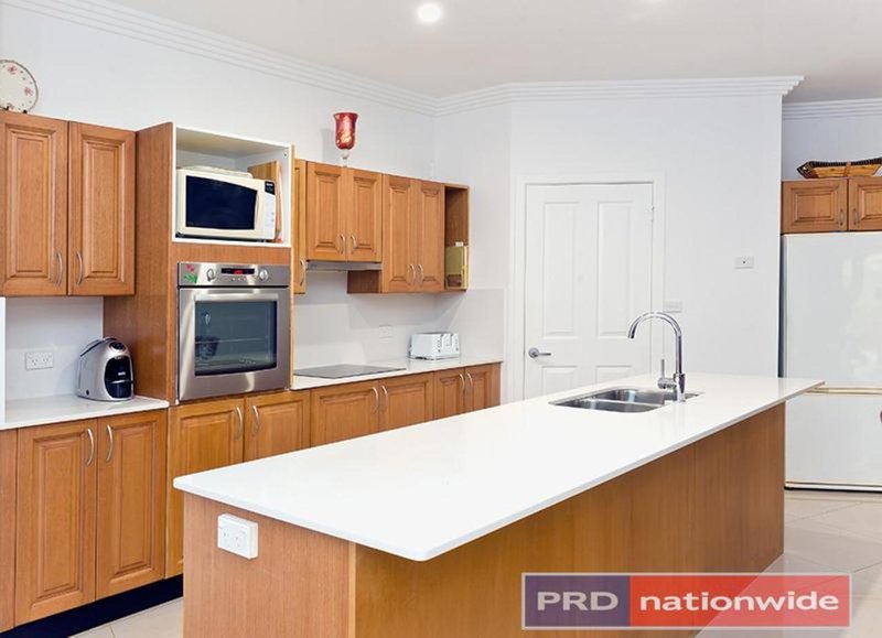 Photo - 24 Leah Avenue, Picnic Point NSW 2213 - Image 3