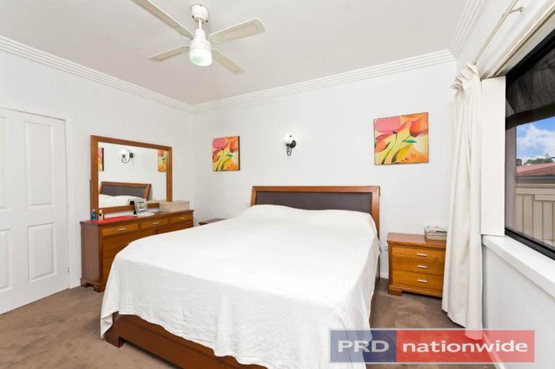 Photo - 24 Leah Avenue, Picnic Point NSW 2213 - Image 5