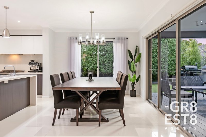 Photo - 24 Lemon Grove, Cranbourne West VIC 3977 - Image 10