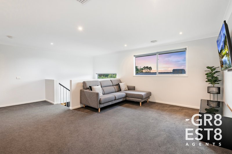 Photo - 24 Lemon Grove, Cranbourne West VIC 3977 - Image 16