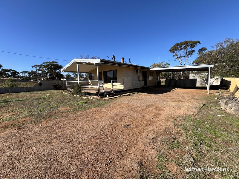 Photo - 24 Lenneberg Street, Marvel Loch WA 6426 - Image 4