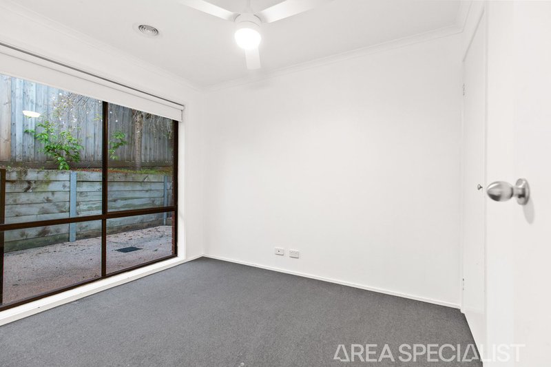 Photo - 24 Leonard Drive, Langwarrin VIC 3910 - Image 9