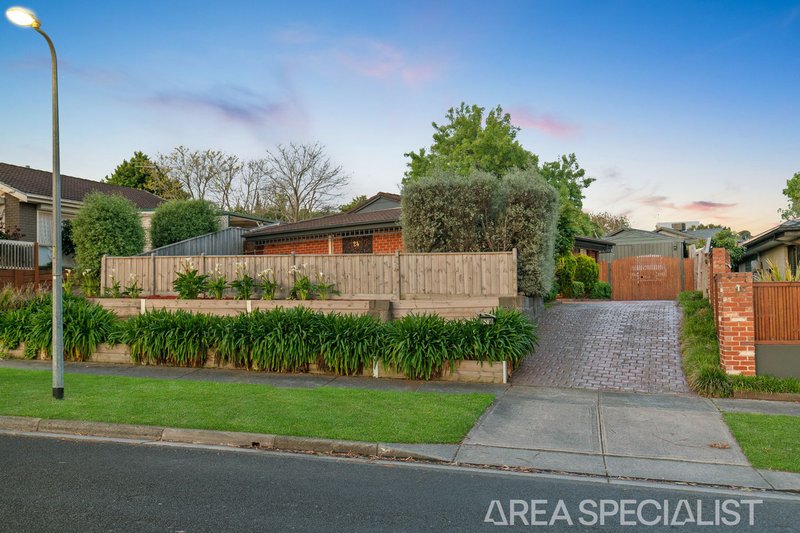 Photo - 24 Leonard Drive, Langwarrin VIC 3910 - Image 18