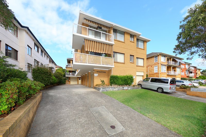 Photo - 2/4 Letitia Street, Oatley NSW 2223 - Image 2