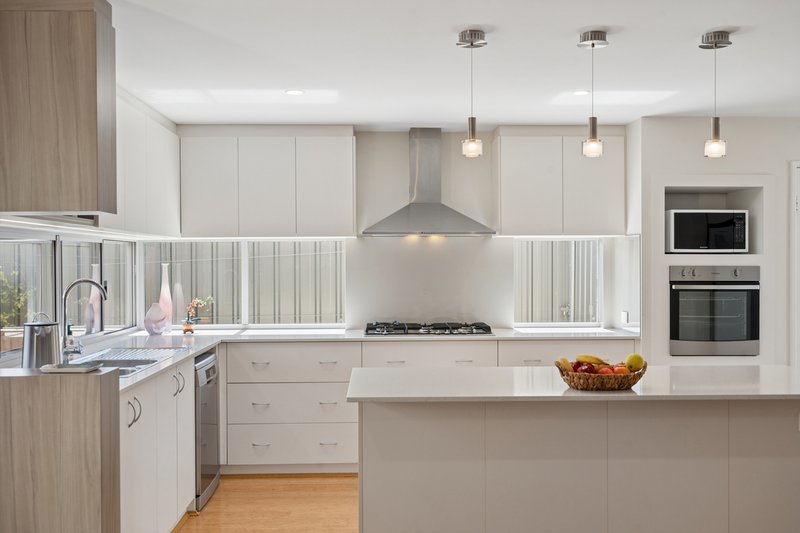 Photo - 24 Limetta Grove, Landsdale WA 6065 - Image 4