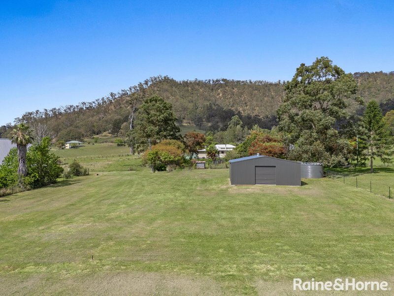 Photo - 24 Lindsay Street, Old Grevillia NSW 2474 - Image 3