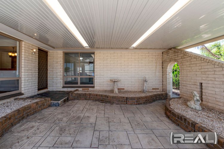 Photo - 24 Lobelia Road, Modbury North SA 5092 - Image 8