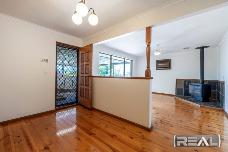 Photo - 24 Lobelia Road, Modbury North SA 5092 - Image 9