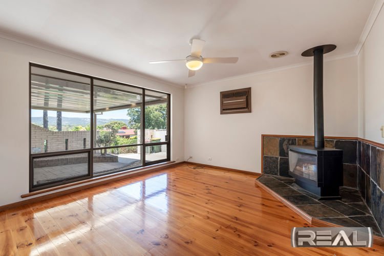 Photo - 24 Lobelia Road, Modbury North SA 5092 - Image 10