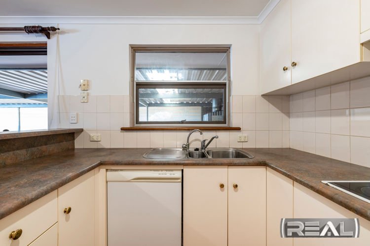 Photo - 24 Lobelia Road, Modbury North SA 5092 - Image 15