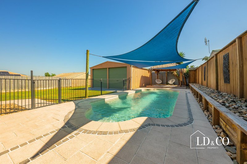 Photo - 24 Lochmaben Court, Beaconsfield QLD 4740 - Image 2