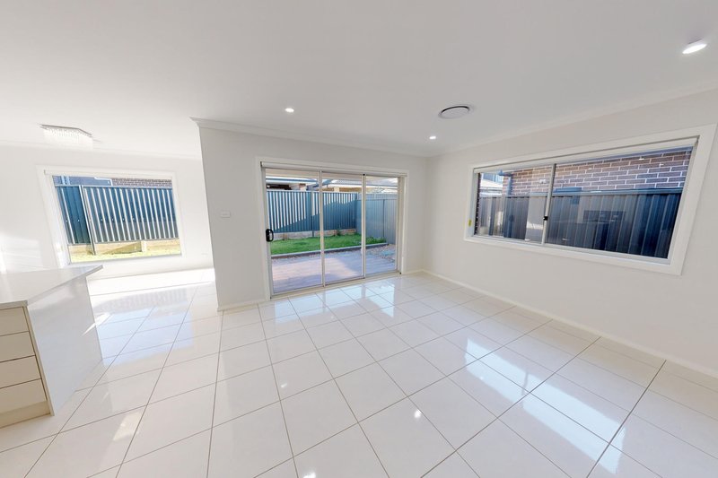 Photo - 24 Loudon Parade, Marsden Park NSW 2765 - Image 4