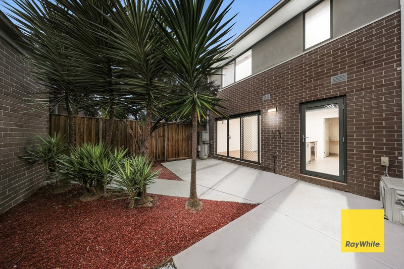 Photo - 24 Lucca Walk, Mernda VIC 3754 - Image 9
