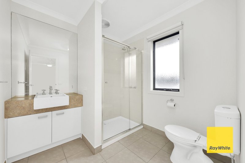 Photo - 24 Lucca Walk, Mernda VIC 3754 - Image 13