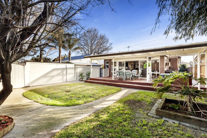 24 Luntar Road, Oakleigh South VIC 3167