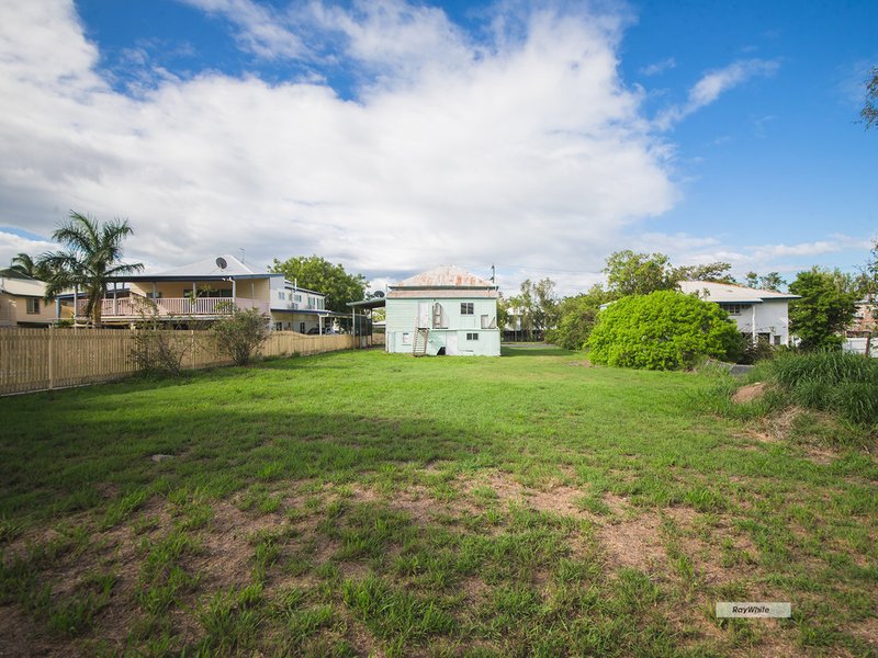 Photo - 24 Macaree Street, Berserker QLD 4701 - Image 10