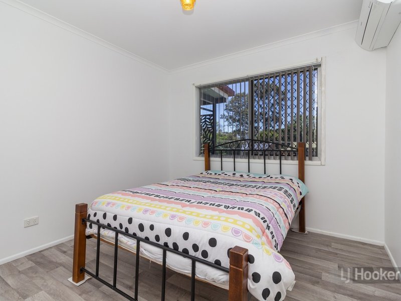 Photo - 24 Mackellar Drive, Boronia Heights QLD 4124 - Image 8