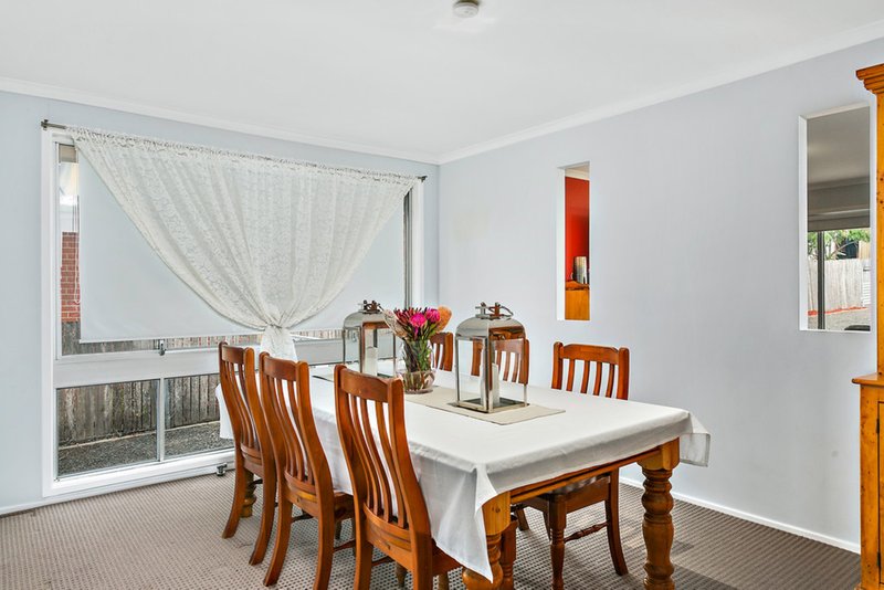 Photo - 24 Macquarie Street, Albion Park NSW 2527 - Image 4