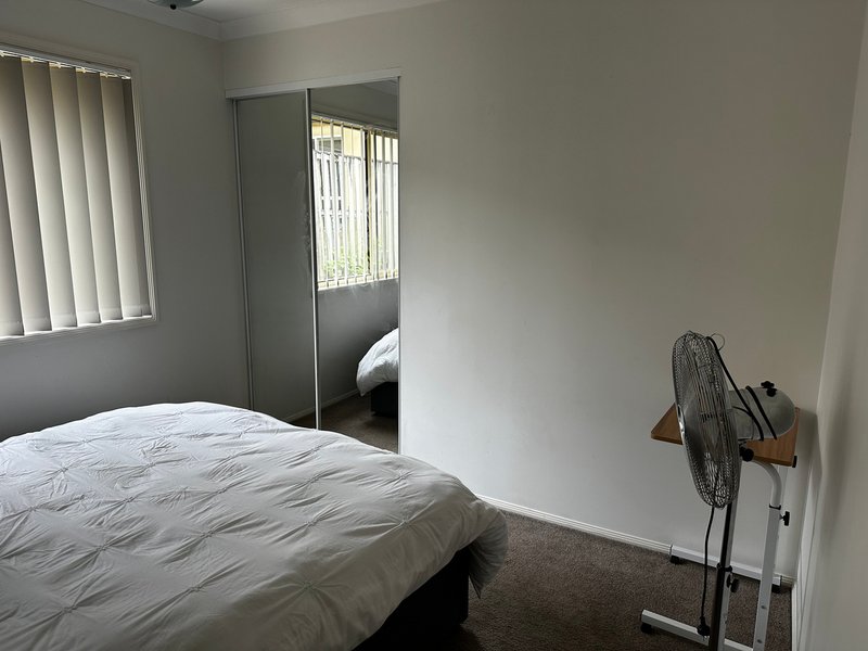 Photo - 24 Madasin Close, Arundel QLD 4214 - Image 10