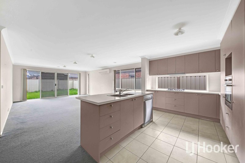 Photo - 24 Magpie Street, Brookfield VIC 3338 - Image 6