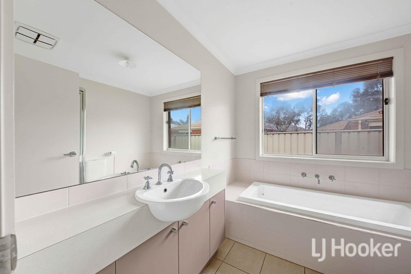 Photo - 24 Magpie Street, Brookfield VIC 3338 - Image 9