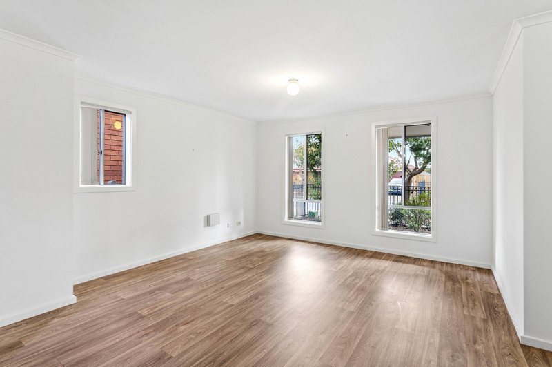 Photo - 24 Major Street, Munno Para SA 5115 - Image 11