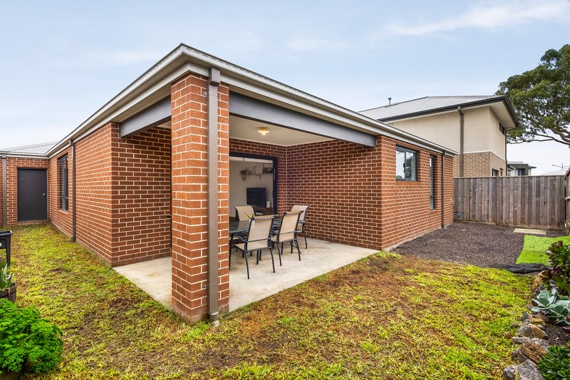 Photo - 24 Mallorca Drive, Wollert VIC 3750 - Image 12