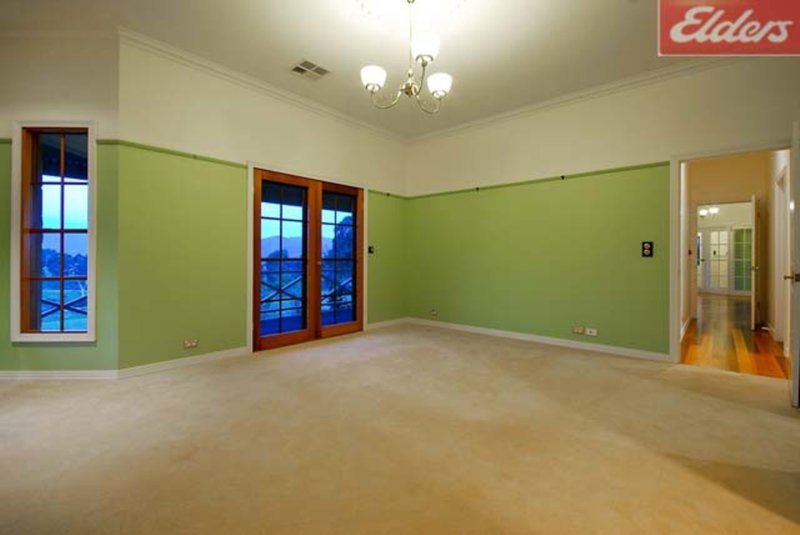 Photo - 24 Manor Place, Yackandandah VIC 3749 - Image 10