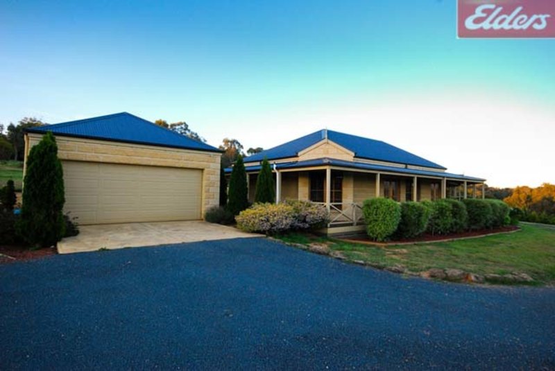 Photo - 24 Manor Place, Yackandandah VIC 3749 - Image 22