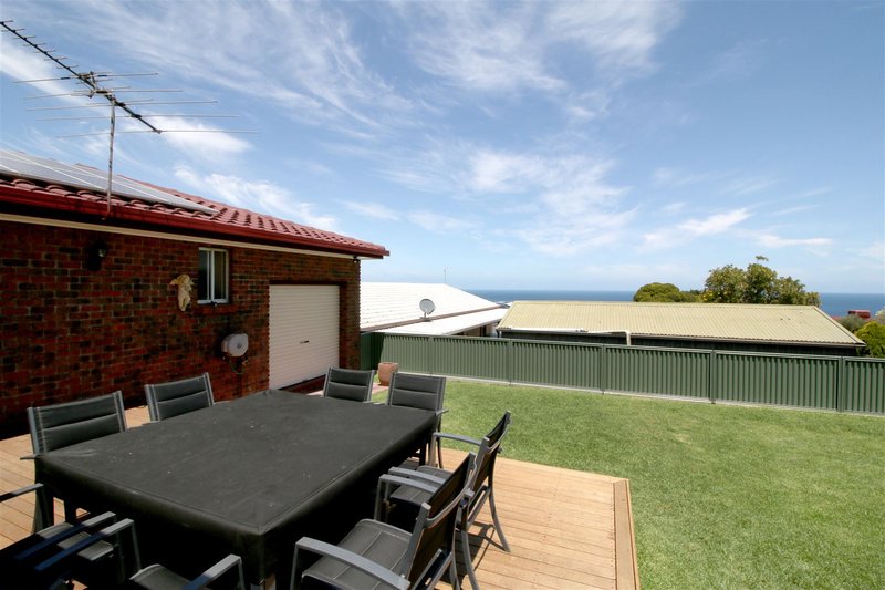 Photo - 24 Manunda Way, Hallett Cove SA 5158 - Image 8