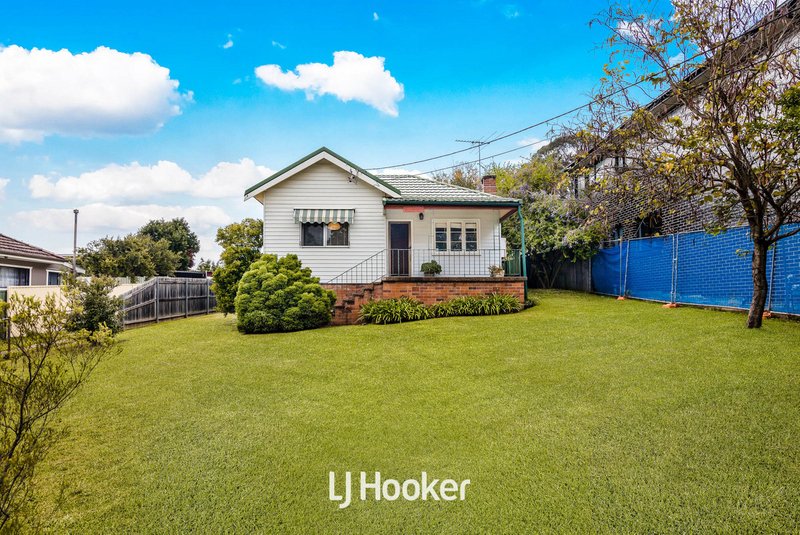 24 Marcia Street, Toongabbie NSW 2146