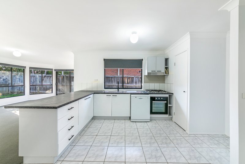 Photo - 24 Martens Circuit, Kellyville NSW 2155 - Image 4