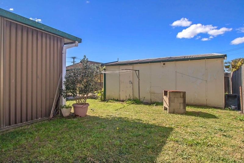 Photo - 24 Mawson Drive, Cartwright NSW 2168 - Image 8