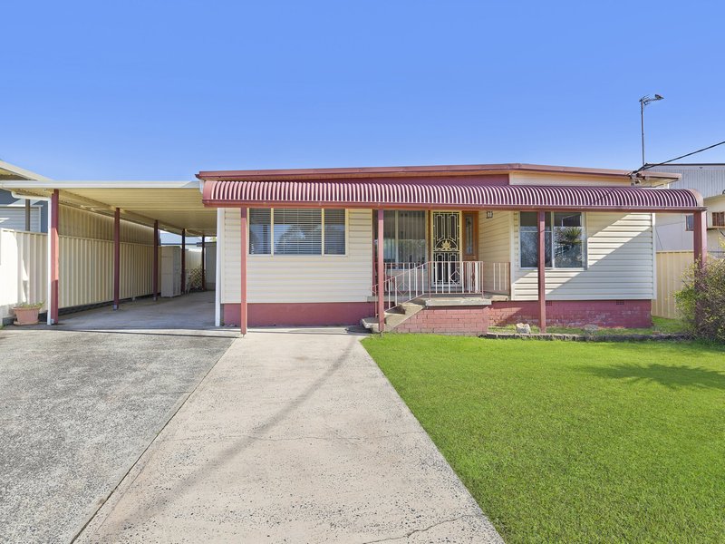 Photo - 24 Maxwell Avenue, Gorokan NSW 2263 - Image 2