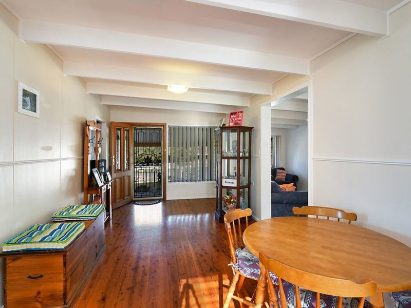 Photo - 24 Maxwell Avenue, Gorokan NSW 2263 - Image 3