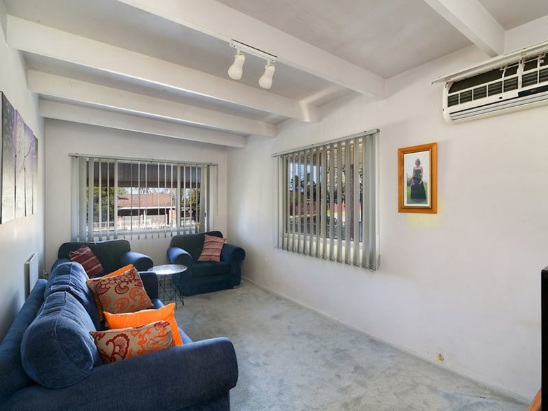 Photo - 24 Maxwell Avenue, Gorokan NSW 2263 - Image 4