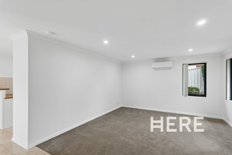 Photo - 2/4 May Drive, Nollamara WA 6061 - Image 3