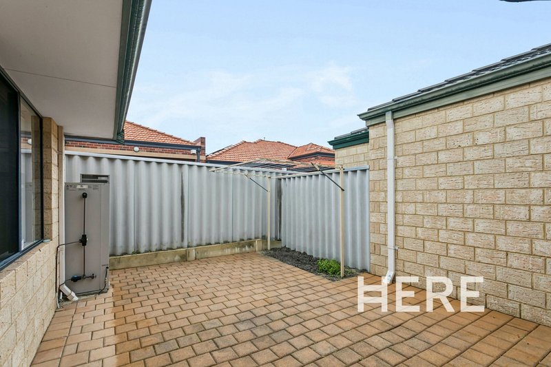 Photo - 2/4 May Drive, Nollamara WA 6061 - Image 16
