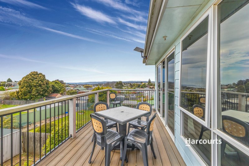 Photo - 24 Mcbride Street, Devonport TAS 7310 - Image 2